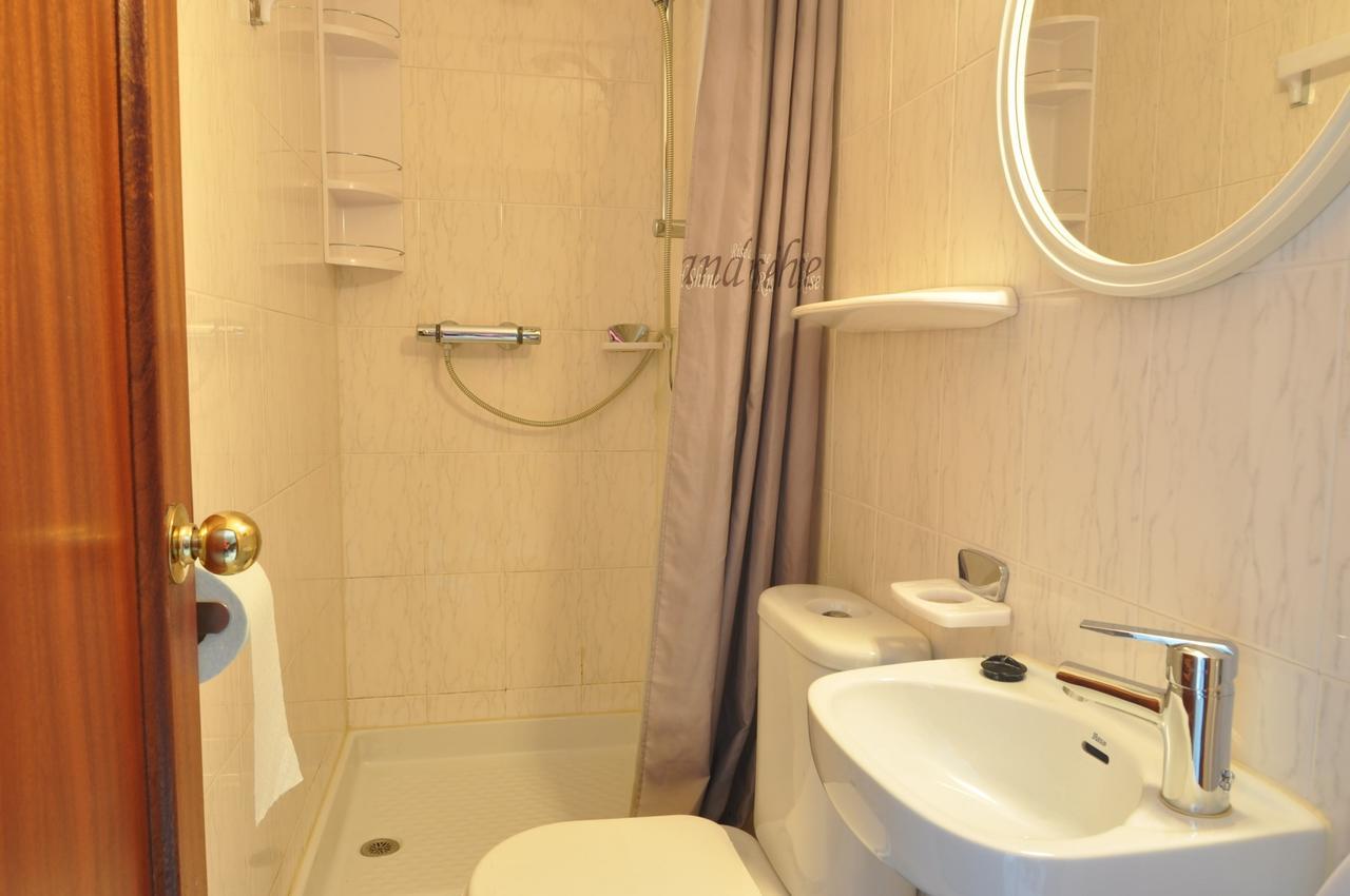 Rnet - Figueres Apartamento Roses Exterior foto